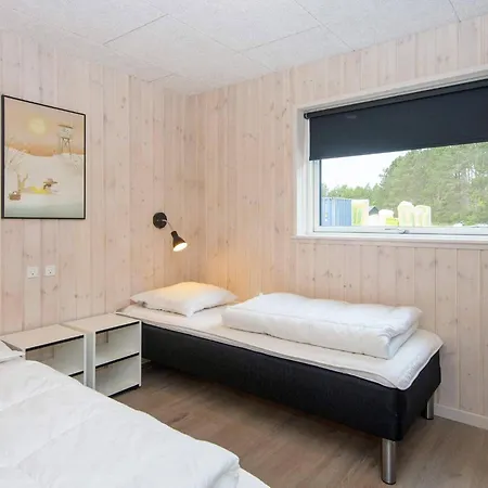Holiday Romo Cxxv * Kongsmark